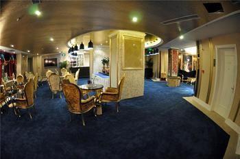Chongqing Alexander Hotel Екстериор снимка