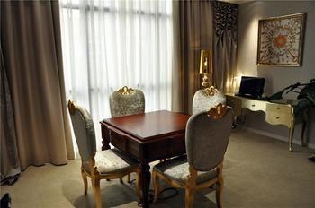 Chongqing Alexander Hotel Екстериор снимка