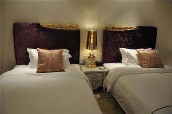 Chongqing Alexander Hotel Екстериор снимка